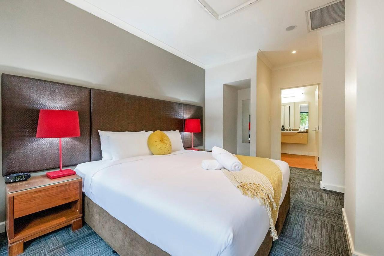 Harbourside Pool Escape With Leafy Alfresco Patio