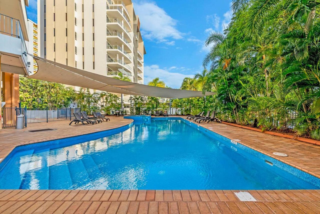 Harbourside Pool Escape With Leafy Alfresco Patio